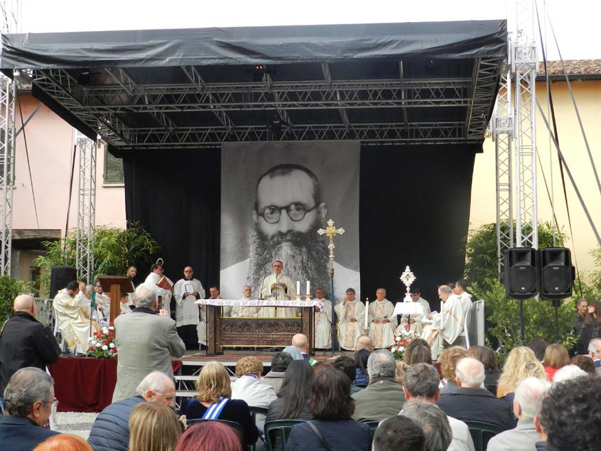 La Messa di ringraziamento con il vescovo di Crema monsignor Daniele Gianotti (fonte Il Nuovo Torrazzo)